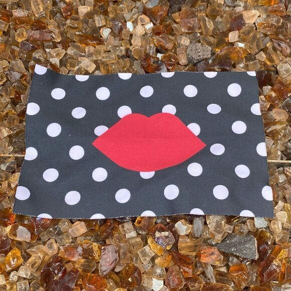 Lulu Guiness Black/Red Sunglasses/Glasses Case w/Cleaning Cloth. EUC! Luxury - Picture 5 of 9